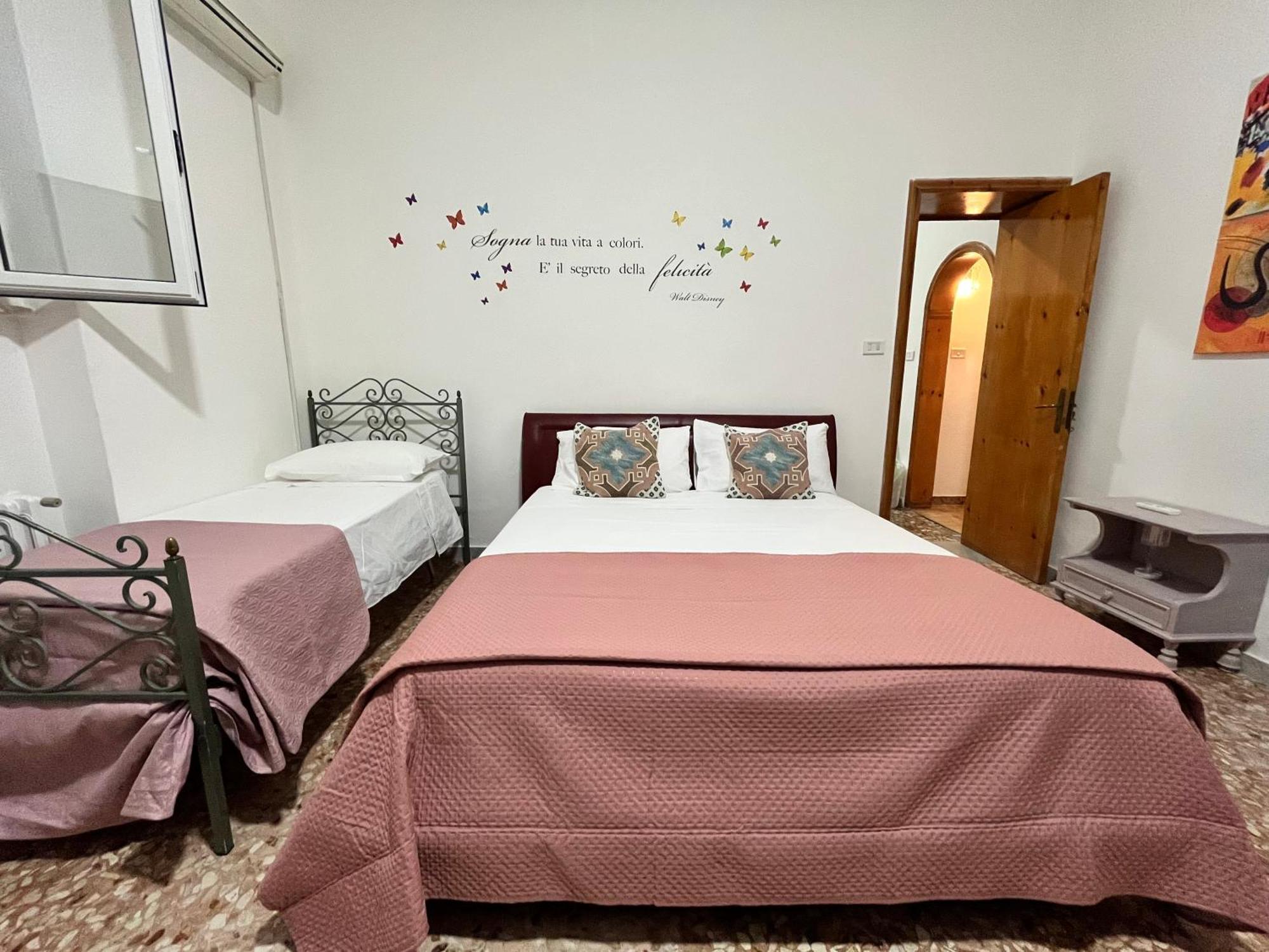 Ercoles House Apartment Brindisi Bagian luar foto