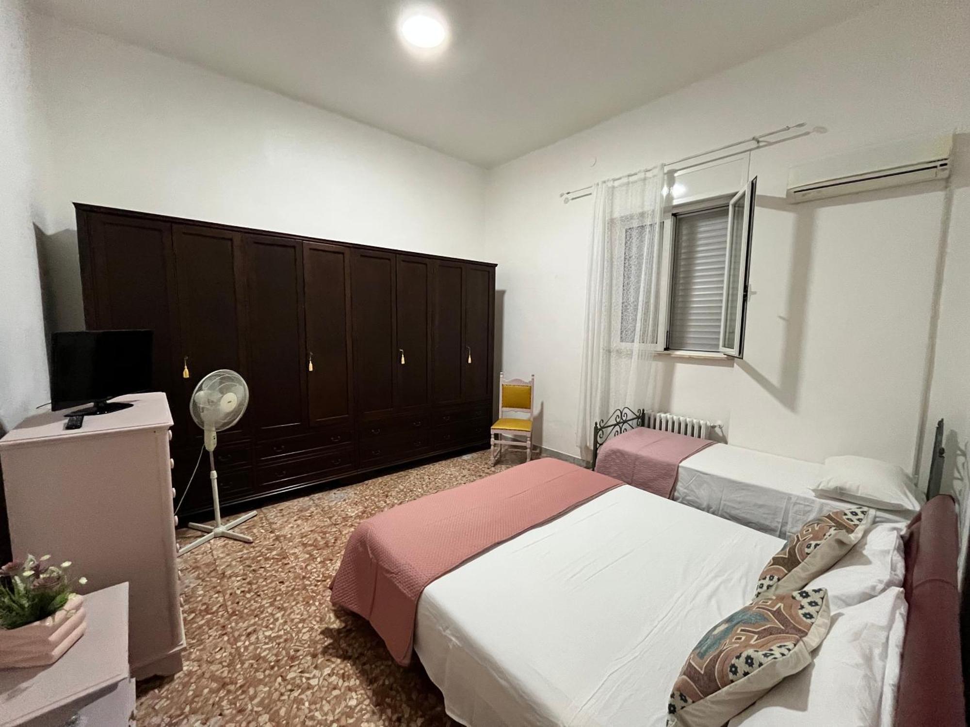Ercoles House Apartment Brindisi Bagian luar foto